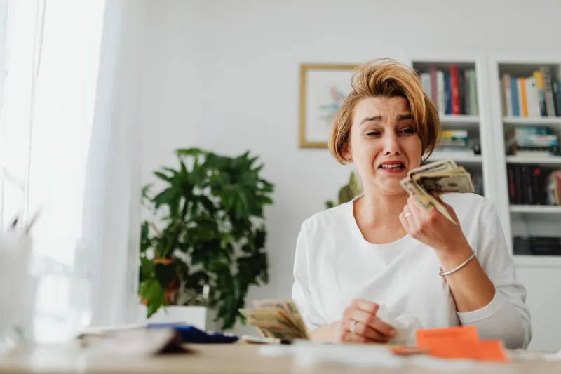 One Missed Payment, a Thousand-Dollar Mess: How a Small Bill Becomes a Full-Blown Financial Crisis